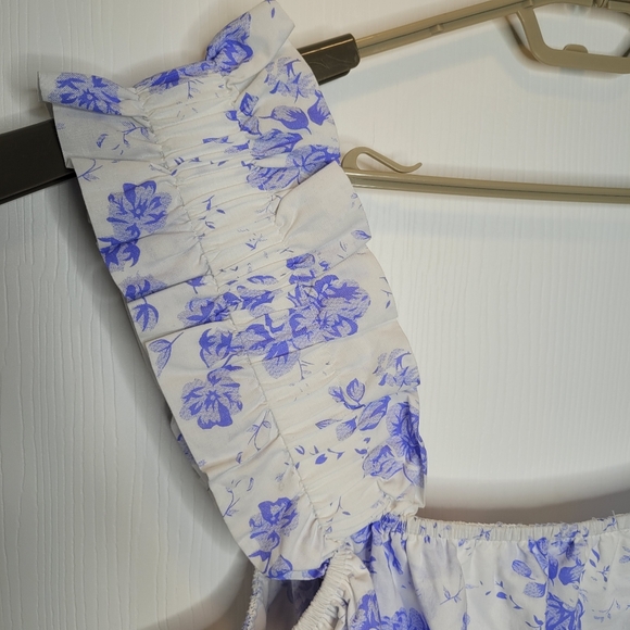 Hyacinth House Tuckernuck Sleeveless Ruffle Top XXL White Blue Chintz Floral - Picture 5 of 6